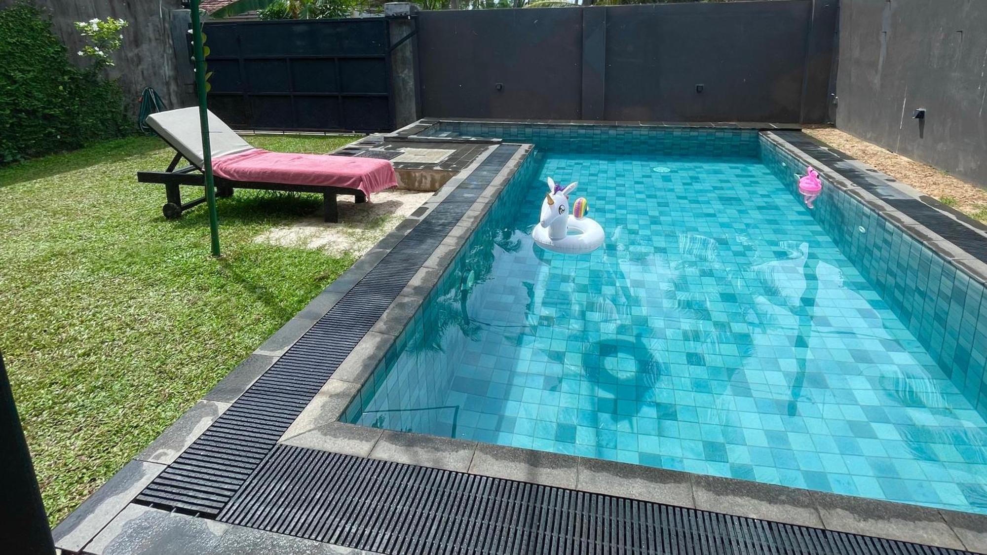 Negombo Morawala Beach Villa エクステリア 写真